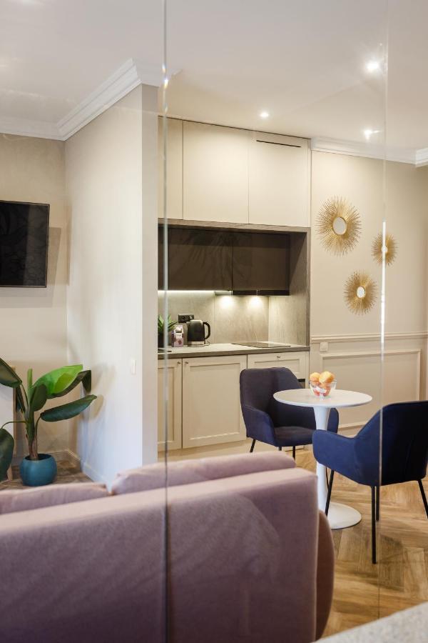 Apartamenty Zamkowe Centrum クフィジン エクステリア 写真