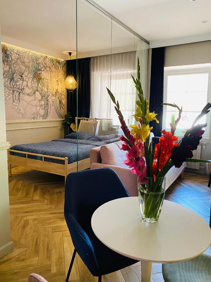 Apartamenty Zamkowe Centrum クフィジン エクステリア 写真